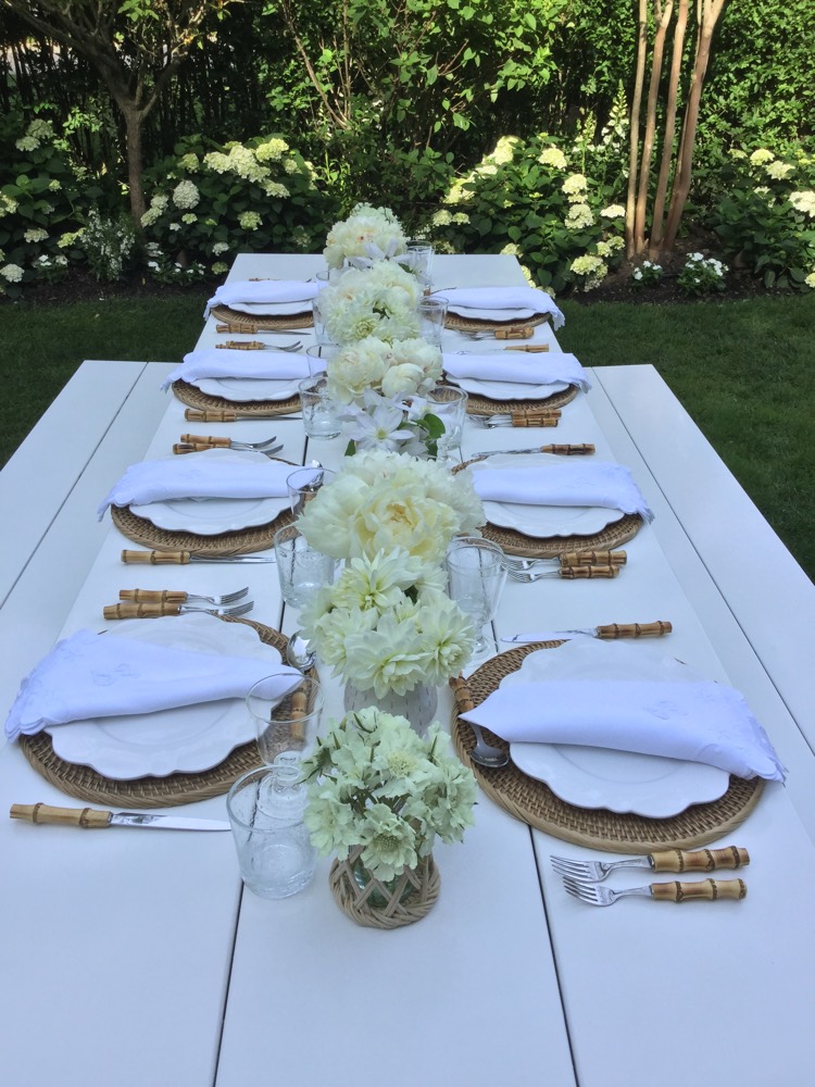 outdoor dinner table setting design