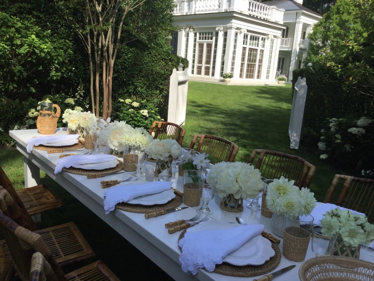 outdoor dinner table setting design